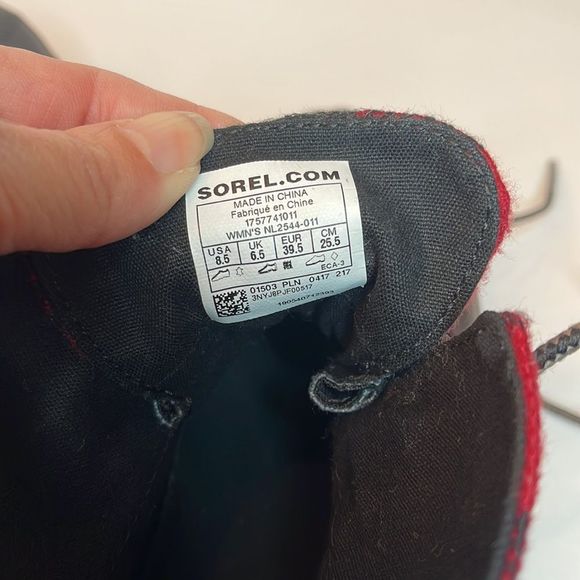 SOREL Out 'N About Buffalo Check Short Boot - Picture 8 of 11